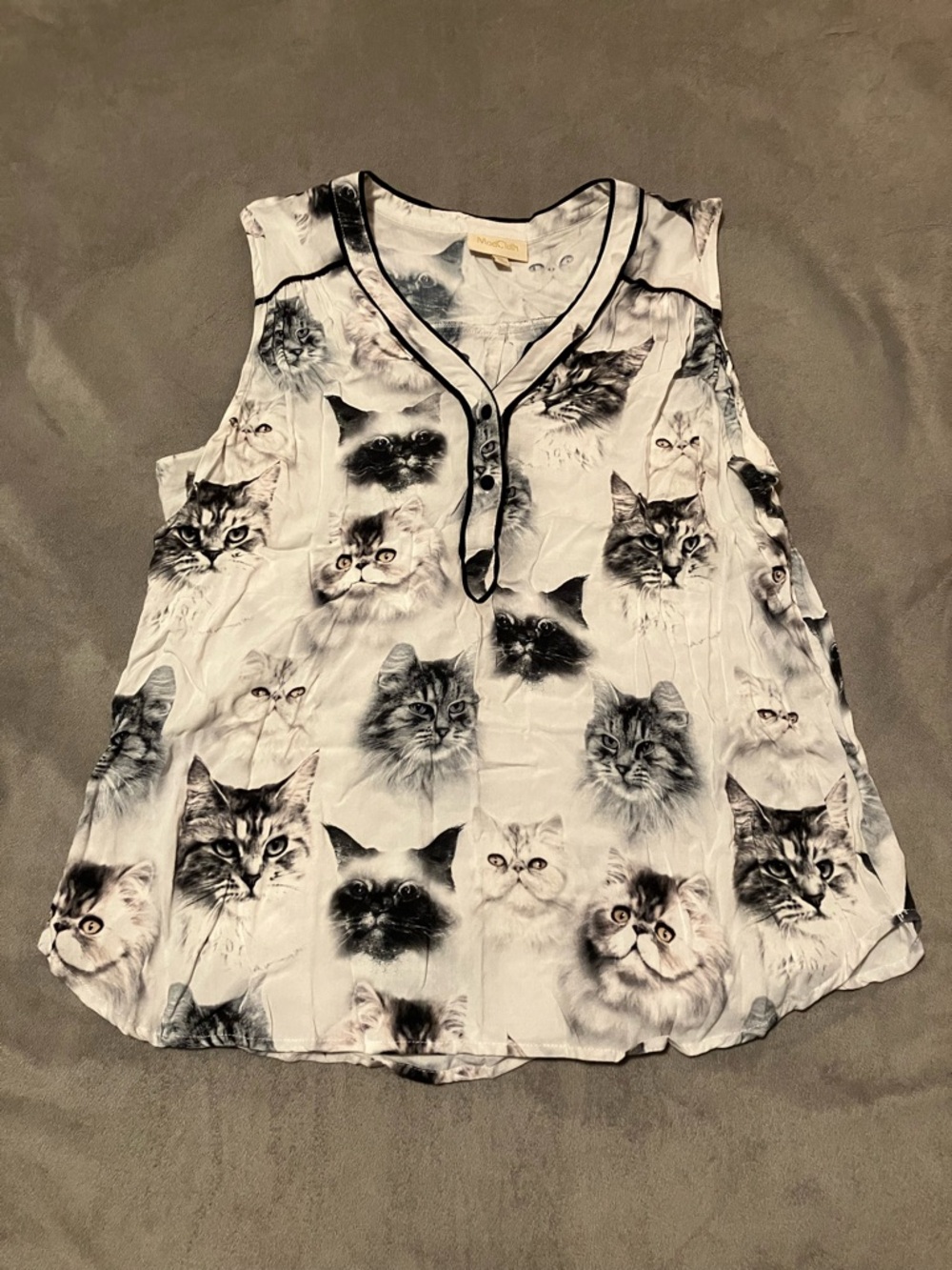 XL Cafe au Soleil sleeveless top in Cats